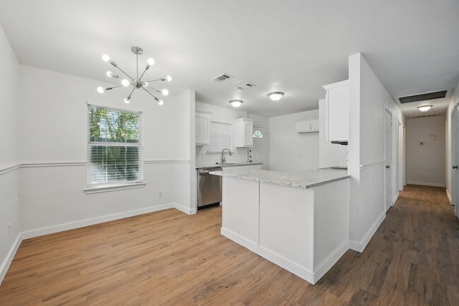 Photo - 510 S 1st St