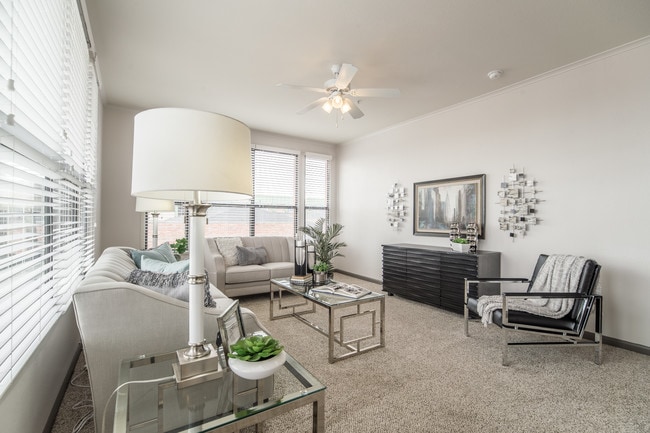 Photo - Bel Air Downtown