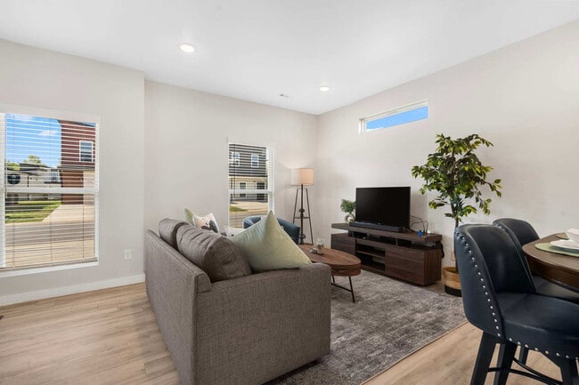 1060 Indiana Ave Unit SI ID1621847P