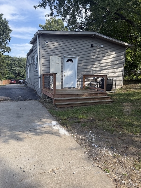 Photo - 5814 NE Gunn Ave