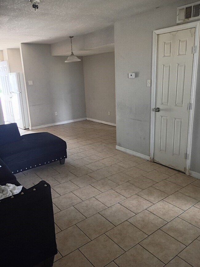 Photo - 7201 Hallshire Dr Unit 133