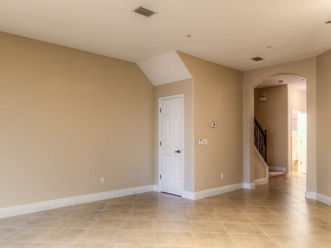 Photo - 1348 Benevolent St