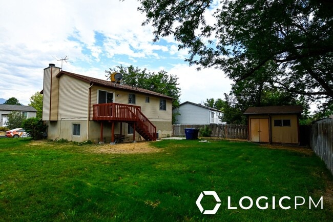 Photo - 6492 Fernbrook Dr