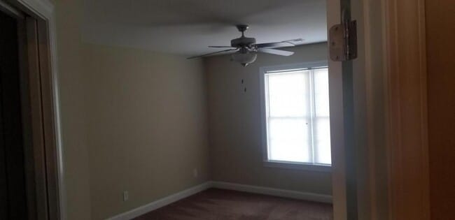 Photo - 405 S Pointe Dr