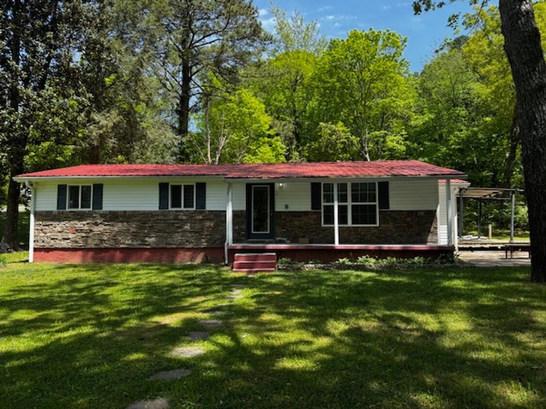 4Bedroom 3 Bath house on level privet lot - 4Bedroom 3 Bath house on level lot