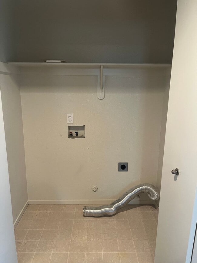 Photo - 2 Bedroom 2 bath Home with extra room