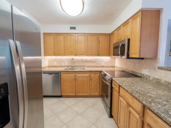 1000 Spanish River Rd Unit 4p