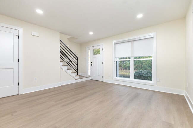 Photo - 109 S Church St Unidad C