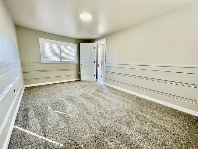 Photo - 2103 1st St S