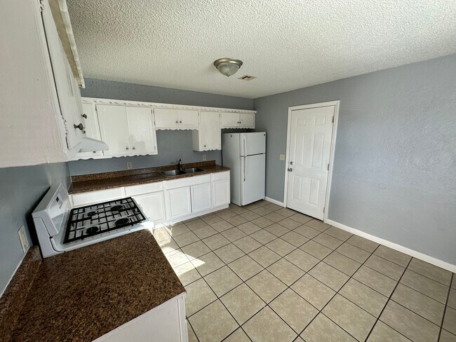 Photo - 1501 SE 46th St