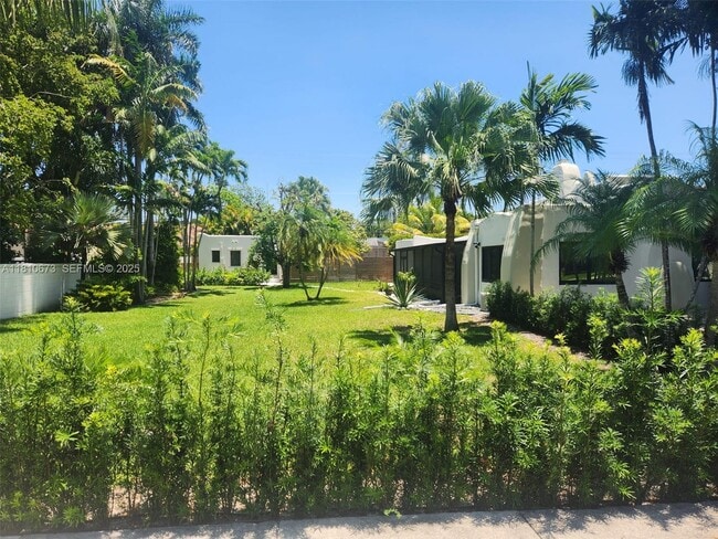 Photo - 241 Palmetto Dr