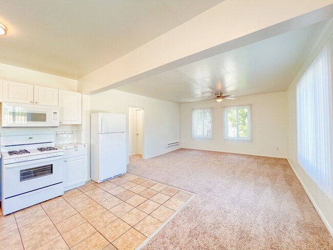 Photo - 1000 E Burnett St Apartments Unit 4