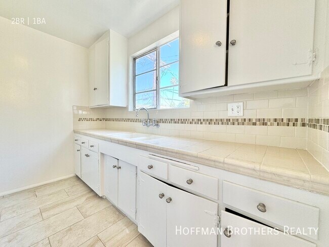 Photo - 1124 S Holt Ave Unit 7A