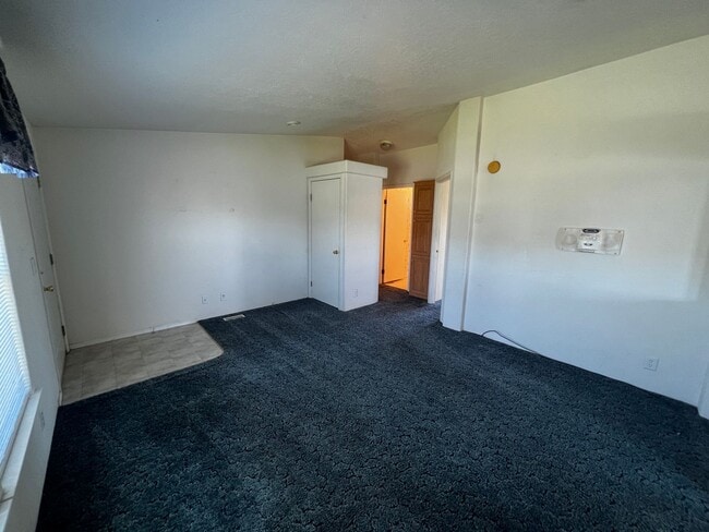 Photo - 3040 SW River View Dr