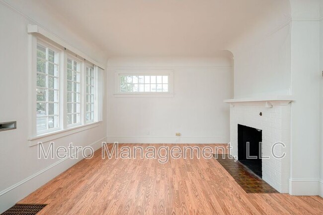 Photo - 1415 N Rosa Parks Way