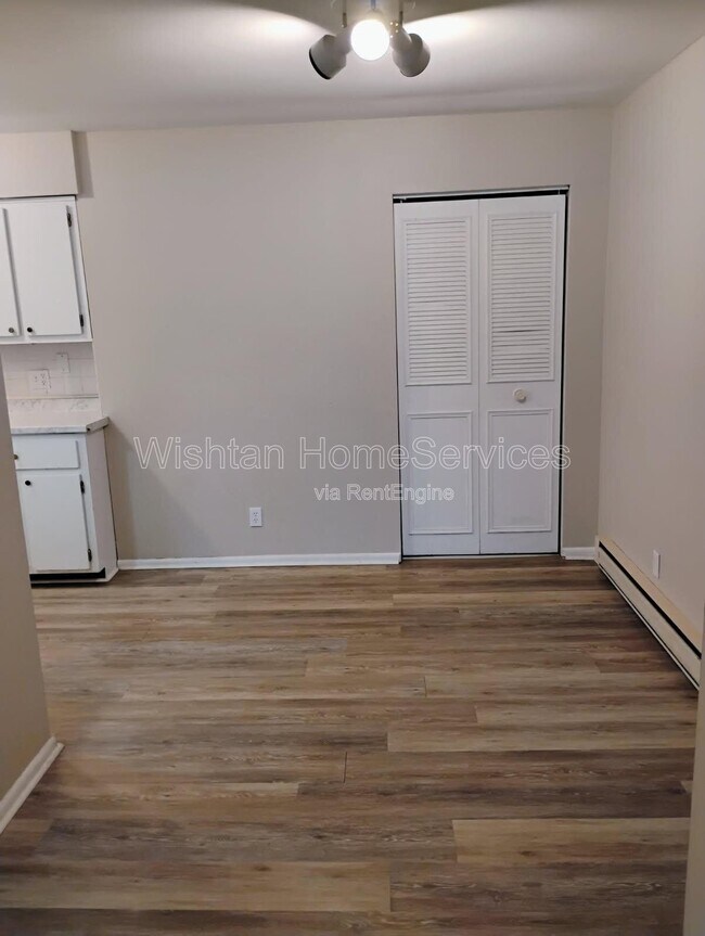 Photo - 218 Charleston Blvd Unit 5