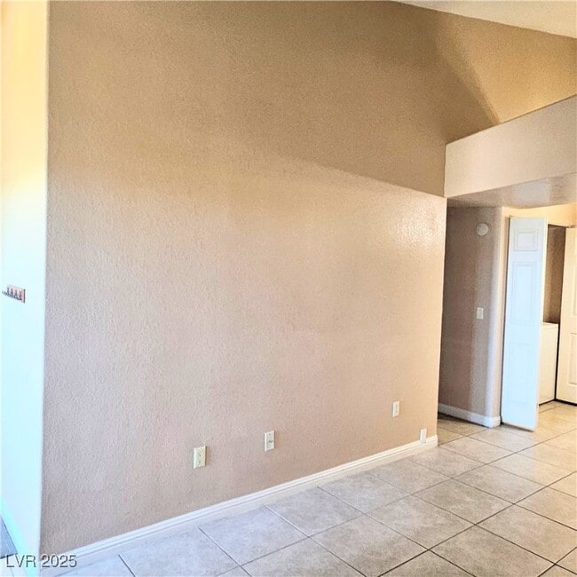 Building Photo - 2120 Ramrod Ave Unit 1226