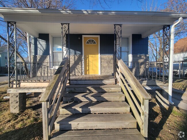 Building Photo - 701-711 11th St Rental