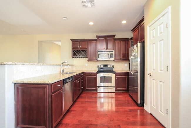 Photo - 2534 W Beverly Rd.