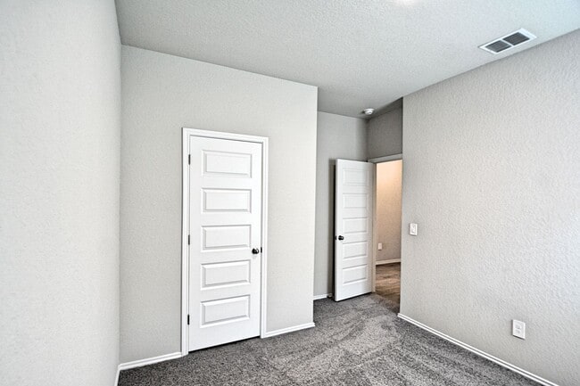 Photo - 527 Moscato Rd