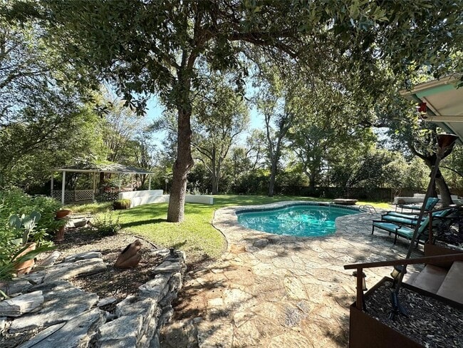Photo - 400 Juniper Rd