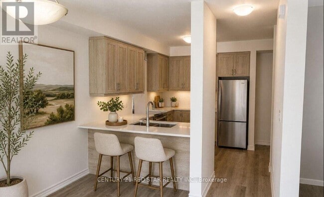 Photo - 461 Blackburn Dr