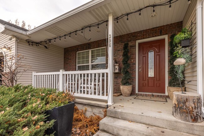 Photo - 3 Bedroom 2 bath home in Sugar City Idaho 2 stall garage in awesome neighborhood