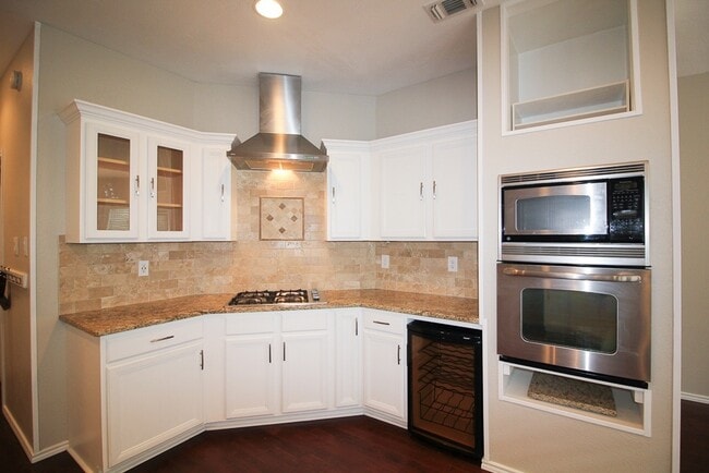 Photo - Beautiful home in Helotes. 3 Bedroom, 2 1/2 Bath Move In June 10th!
