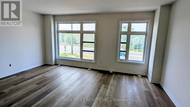 Photo - 91 Inverary Cres