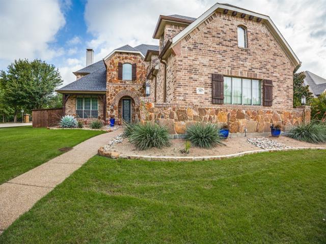 Photo - 301 Foxcroft Ln