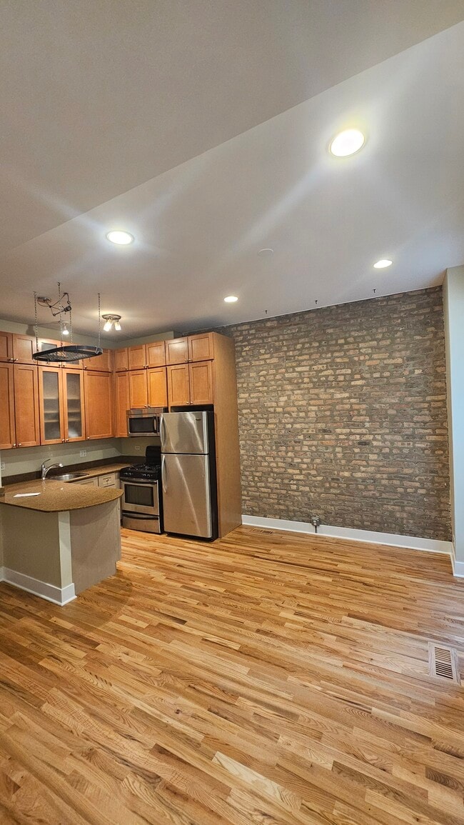 Photo - 1411 W Ohio St Unit 1f