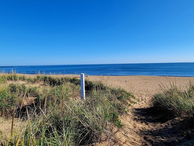 Photo - 35 35th St
