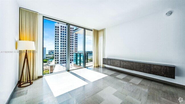 Building Photo - 68 SE 6th St Unit 1605 Rental