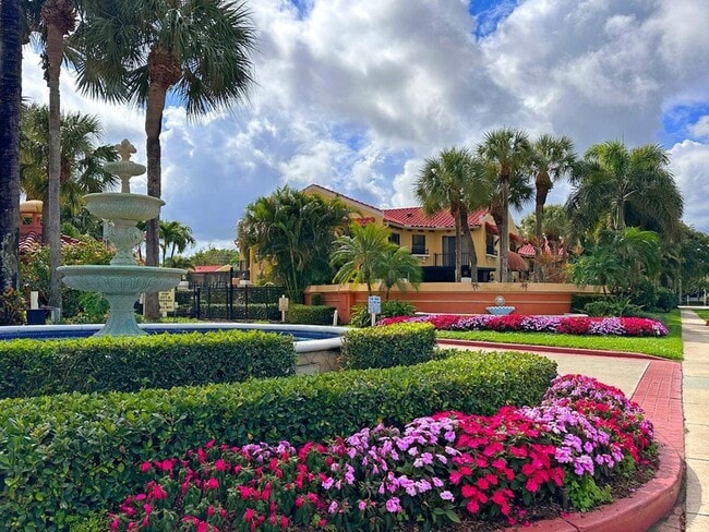 Photo - 200 Uno Lago Dr Unit 201