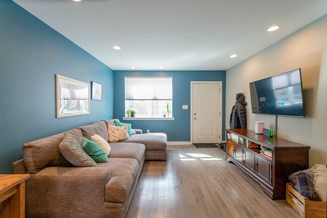 Photo - Point Breeze 2 Bedroom, 2.5 Bathroom Home