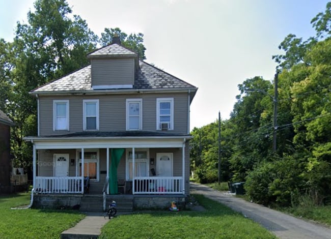 Photo - 1455 E Mound St Apartment