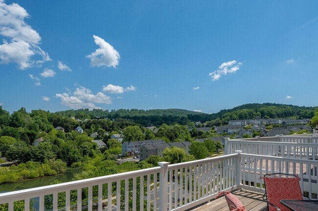 Photo - 1992 Asheville Dr