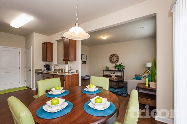 Photo - 2075 Aragon Lane