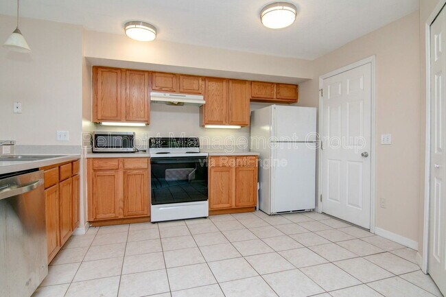 Photo - 2909 E Central Blvd