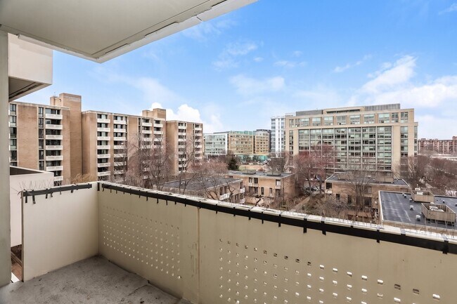 Photo - 240 M St SW Unit E511