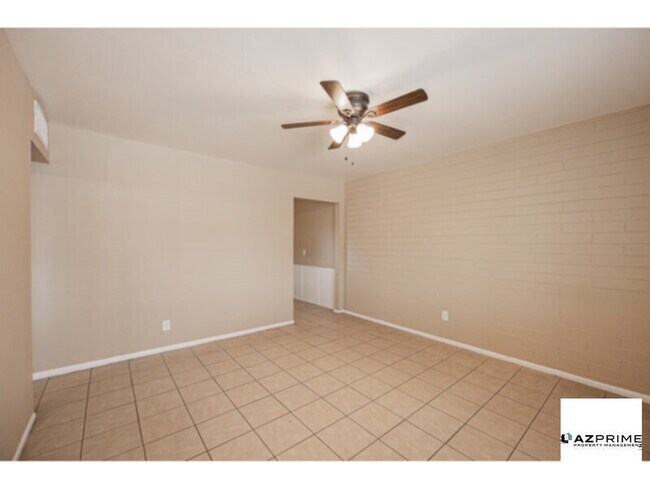 Photo - FREE ONE MONTH RENT MOVE IN SPECIAL! Modern 1/1 Phoenix Apartment - Stylish & Convenient!