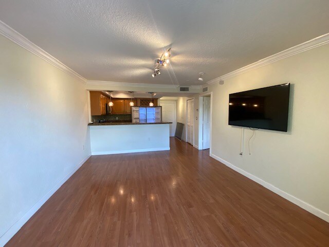 Photo - 151 NE 16th Ave Unidad 334