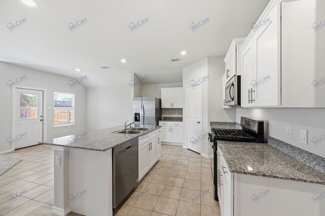 Photo - 537 Bronze Cir W