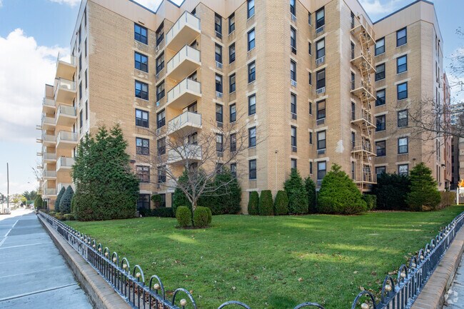 Photo - 200 Corbin Pl