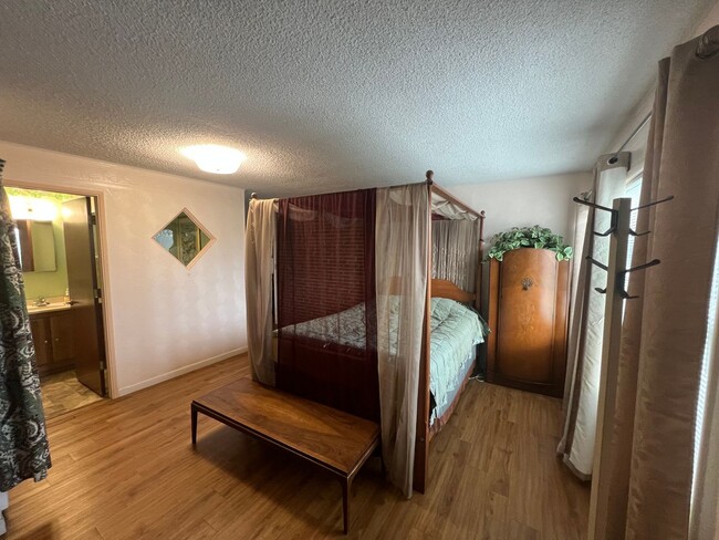 1 Bedroom/ 1 Bath Downstairs Unit- availab... - 1 Bedroom/ 1 Bath Downstairs Unit- availab... Casa