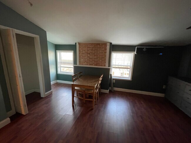 Photo - 927 N Calvert St Apartments Unit 3R