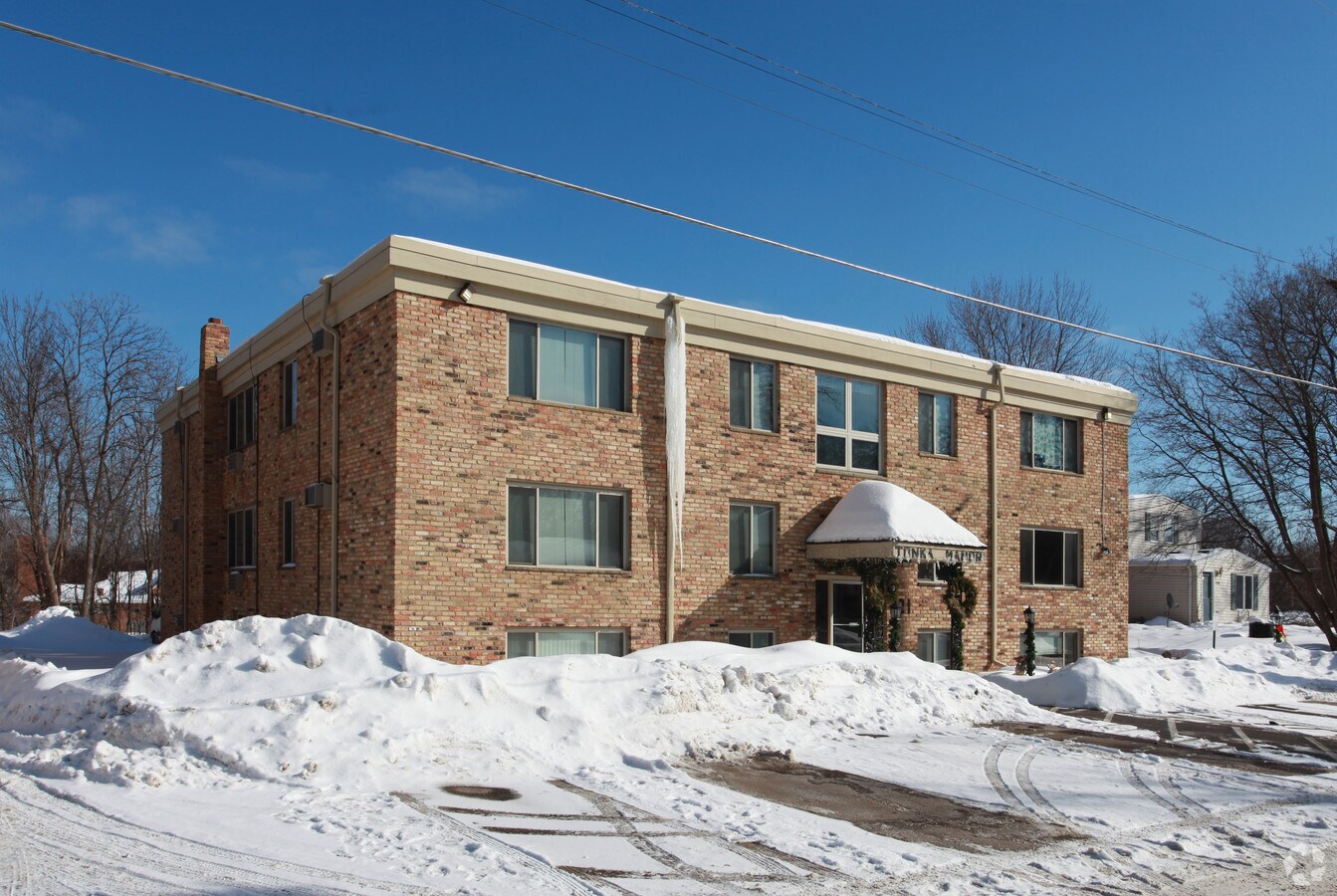 Photo - Tonka Manor
