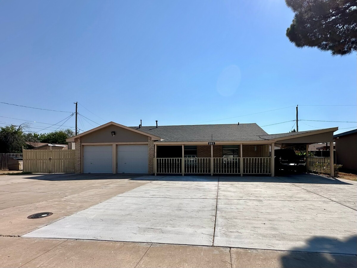 Photo - 503 Parkwood Dr