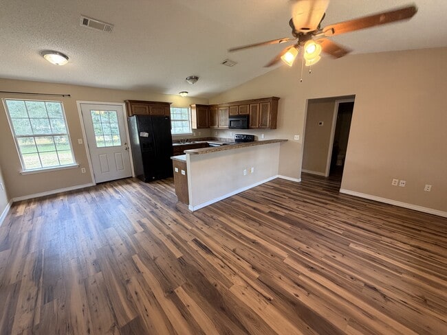 Photo - 7212 Bogey Ln