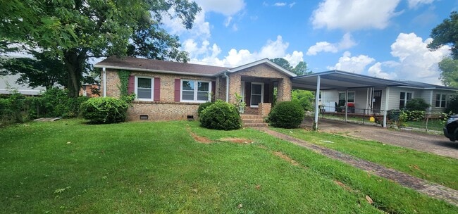 3 BR/ 1 BA Single Family Home - 3 BR/ 1 BA Single Family Home